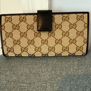 Gucci Beige and Brown Monogram Wallet GG canvas , Leather, New
